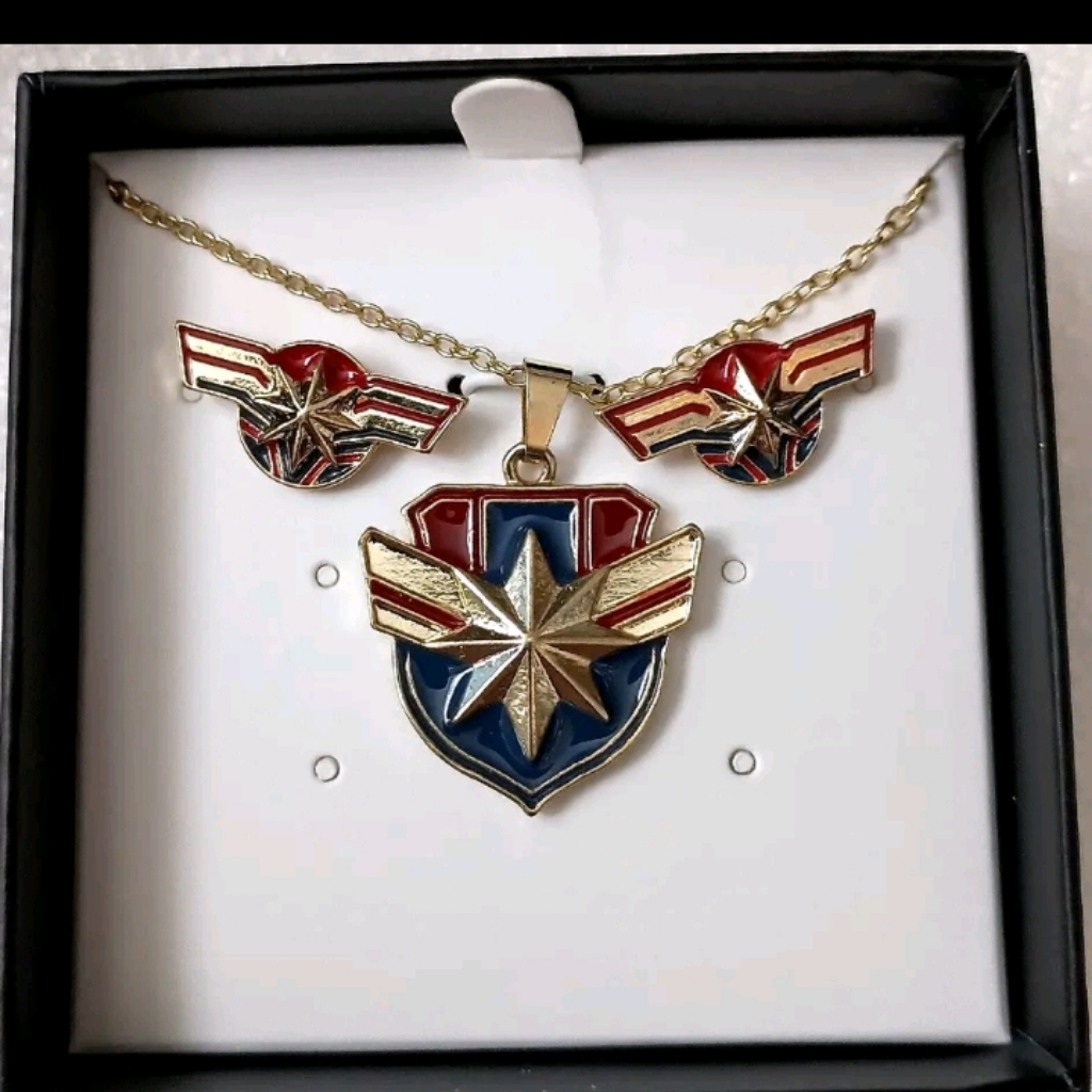 Captain Marvel Star Necklace Earring Set Collectors Pendant Nos New Box 2018 23$